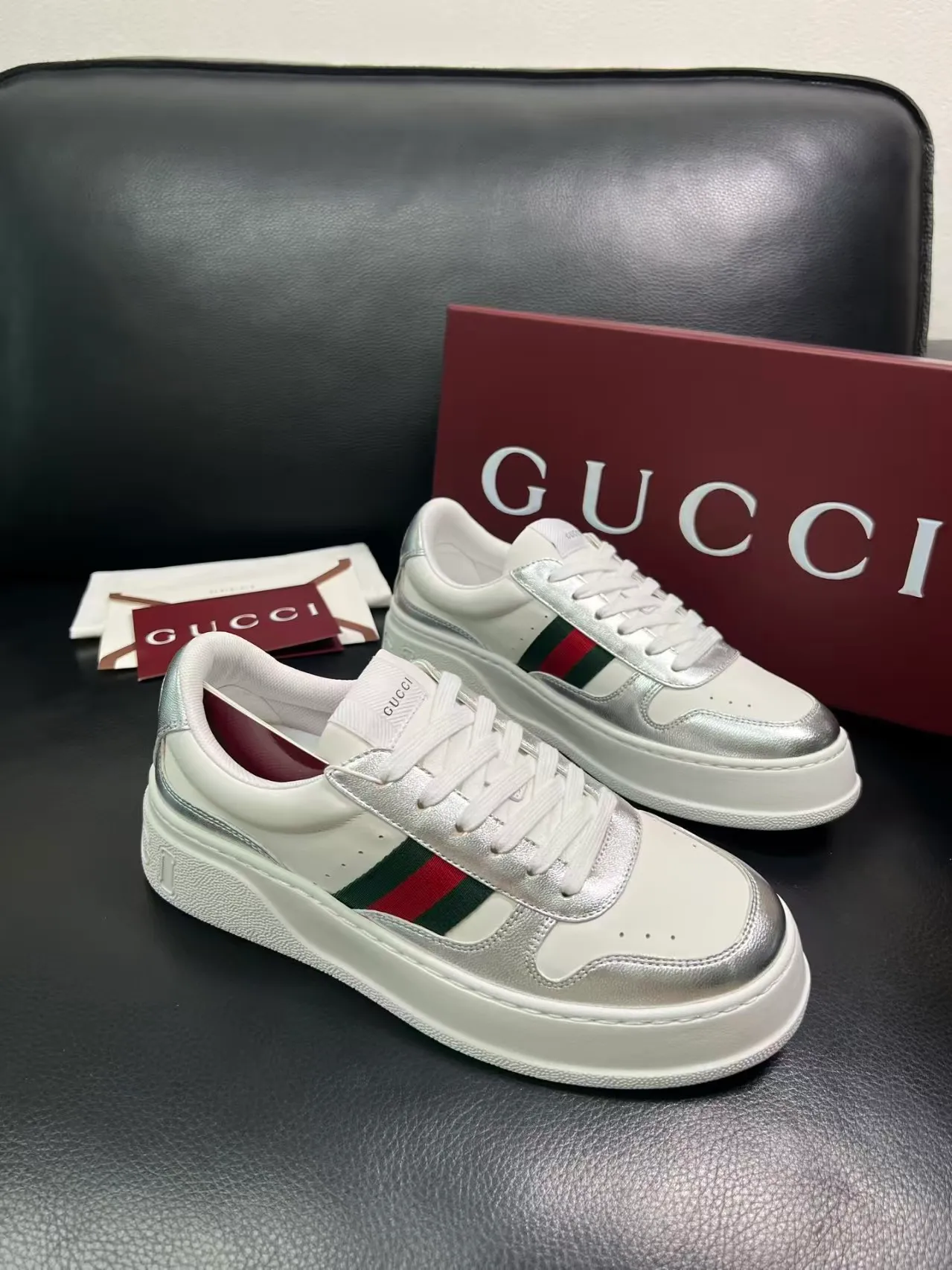 Men's Men's Shoes💰440【New Style】🎍🎍New Gucci Men's Shoes GUCCI [Lightning] The latest shoes are shipped. Original quality, fashionable, special materials, inner mesh, brand new packaging. The foot feels super comfortable and the workmanship is impeccable. Size: 38-45